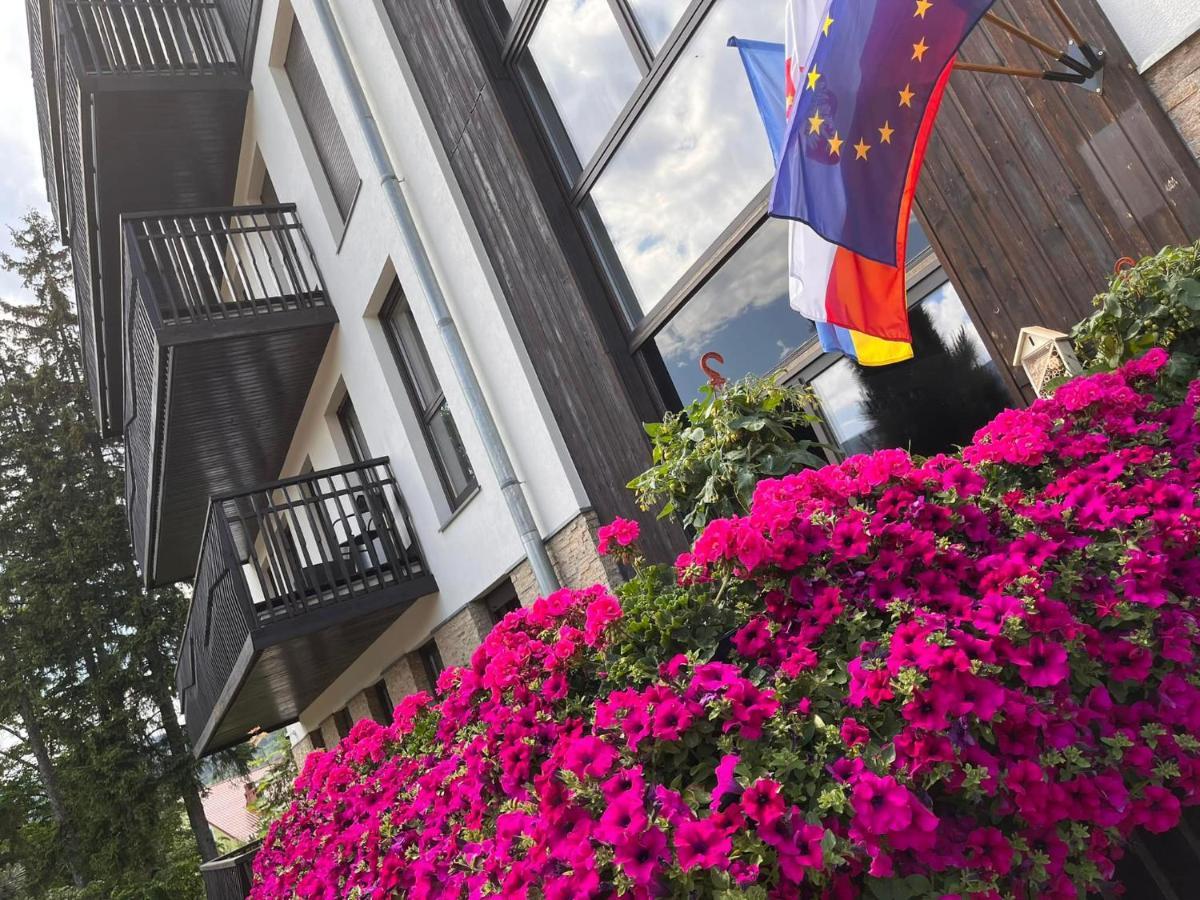 Apartamentowiec Panorama Gor City Center Family&Pet-Friendly شكلارسكا بوريبا المظهر الخارجي الصورة